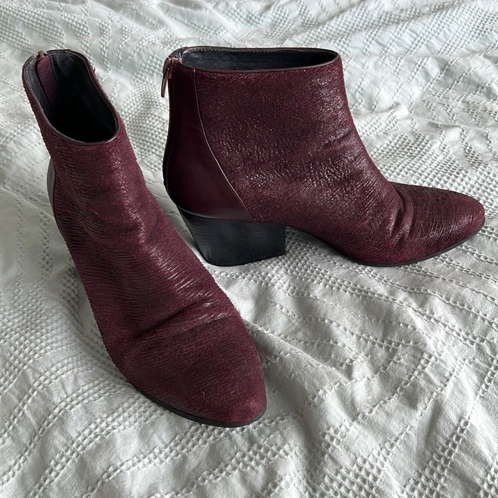 Metallic burgundy booties sz 9.5